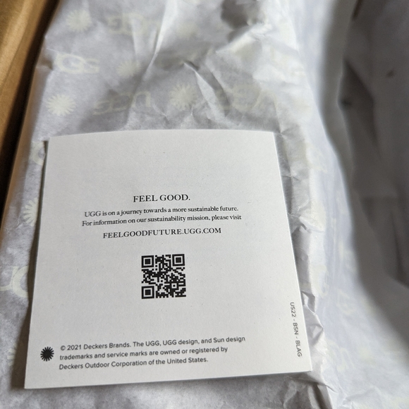 Authentic Brand New in Box UGG Tazz Platform (Size 7-Chestnut) - Picture 9 of 9